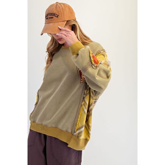 1004 EASEL Large Heart Plaid Flannel Patch Mineral Washed Pullover Sweatshirt - Picture 4 of 5